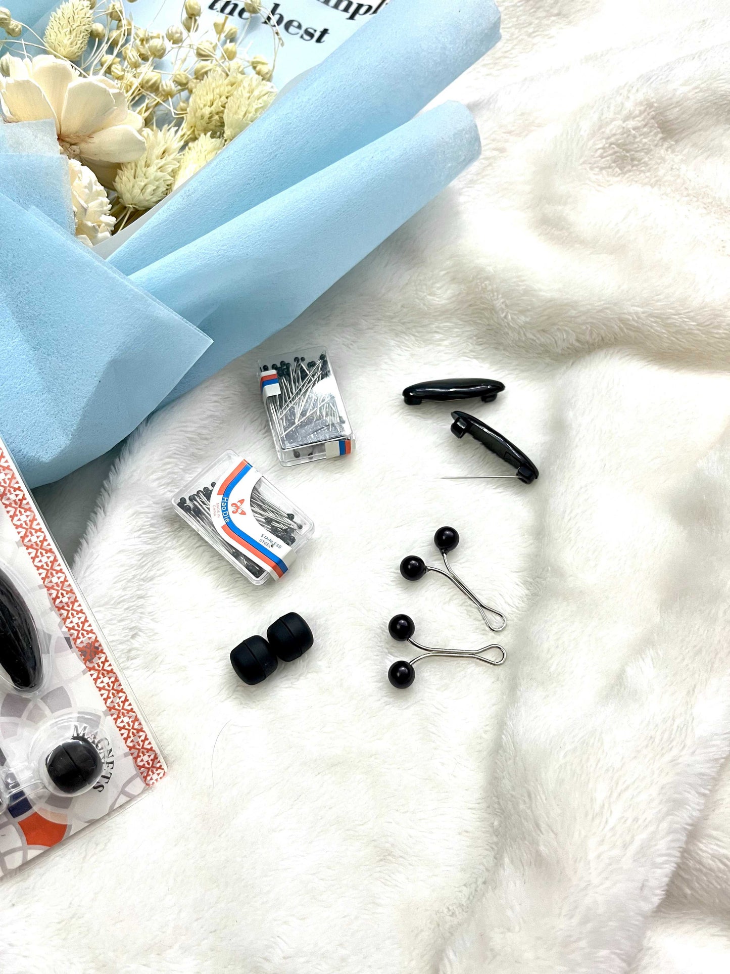 Black Hijab Pin Set