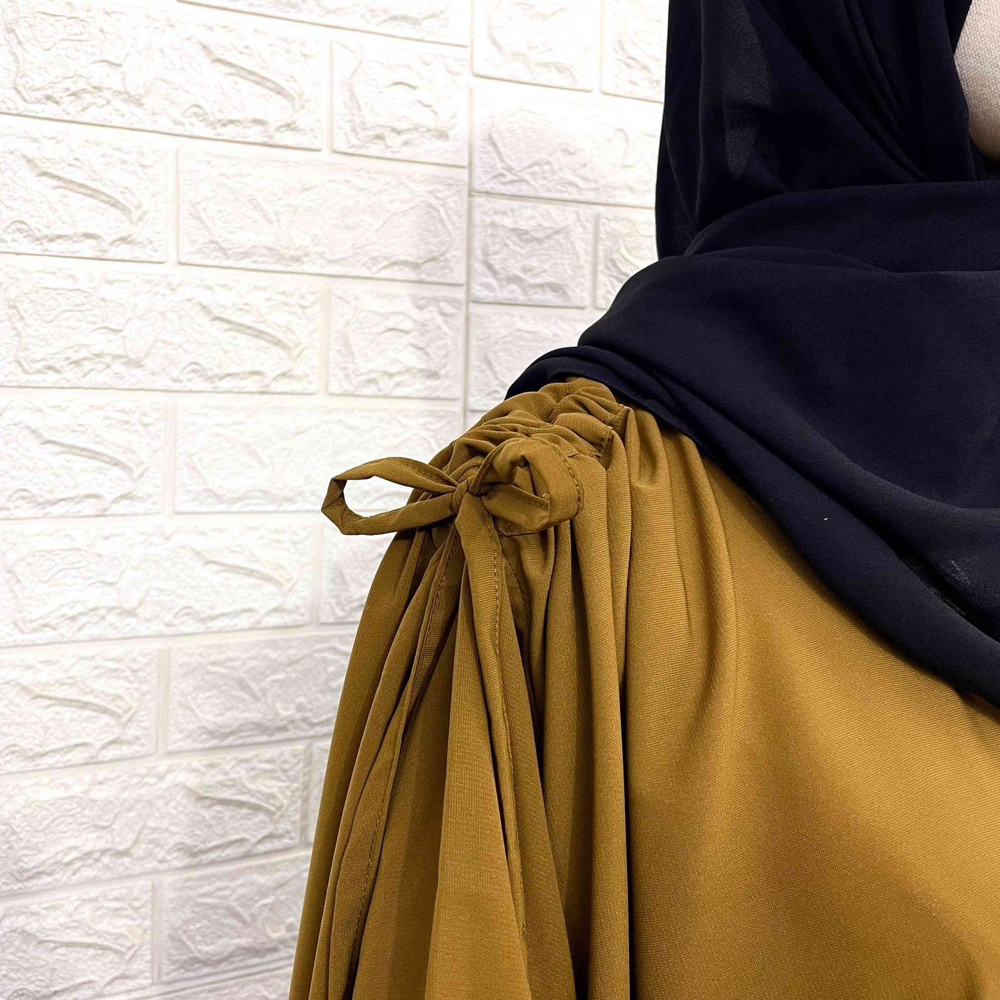 Henna IQRA String Abaya
