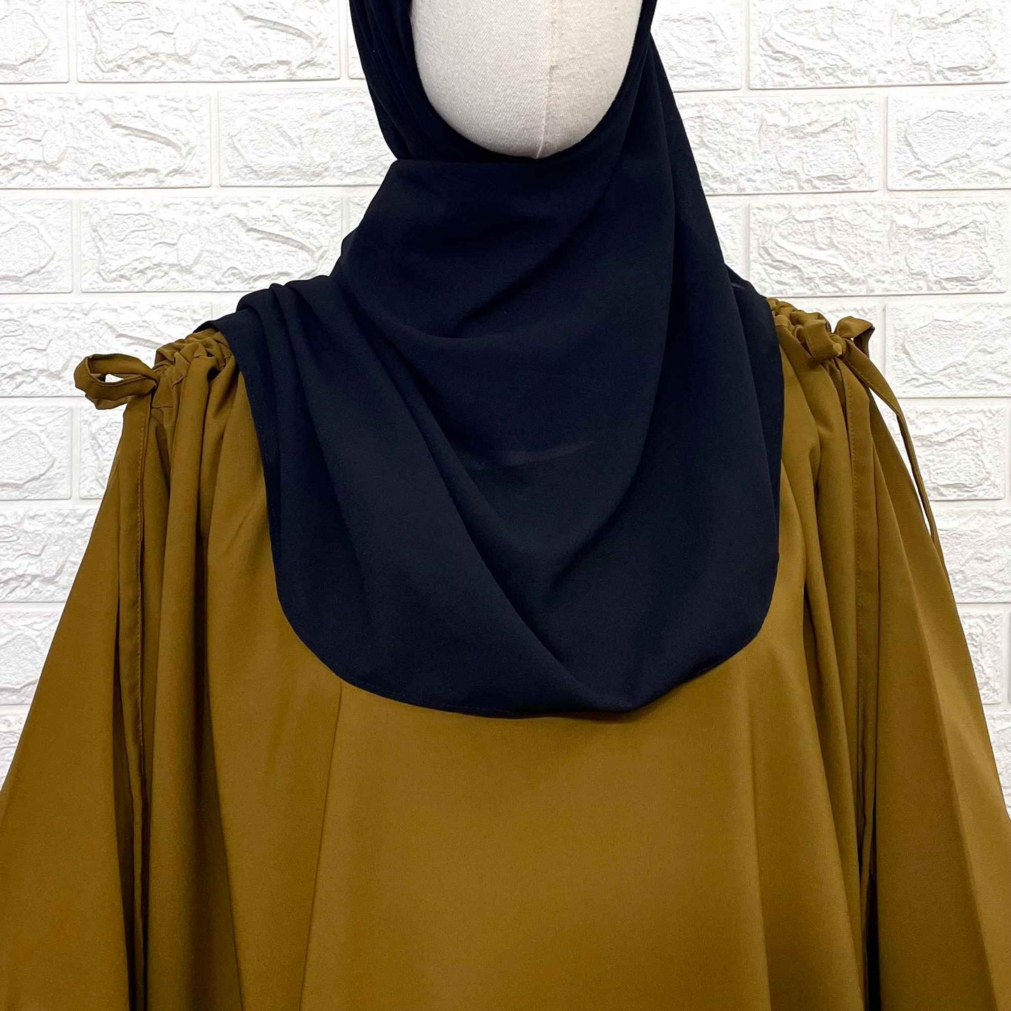 Henna IQRA String Abaya