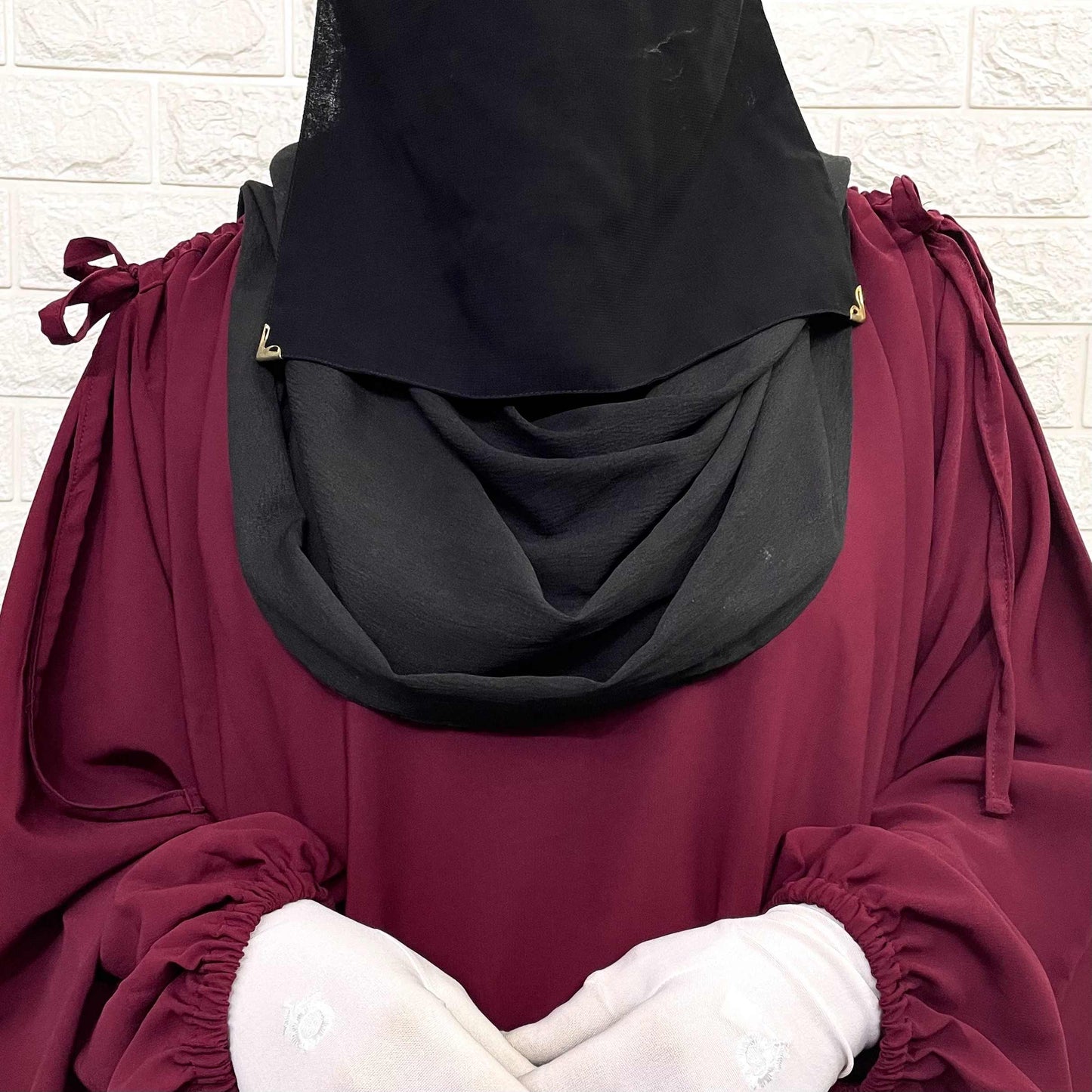 Maroon IQRA String Abaya