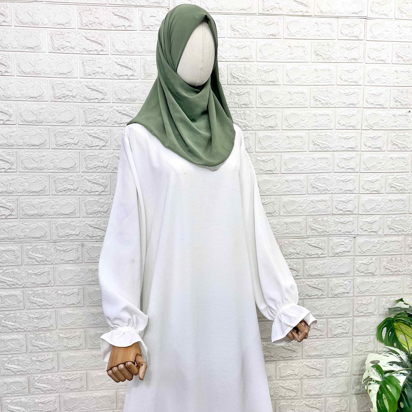 White Aline Abaya With Flower Sleeves