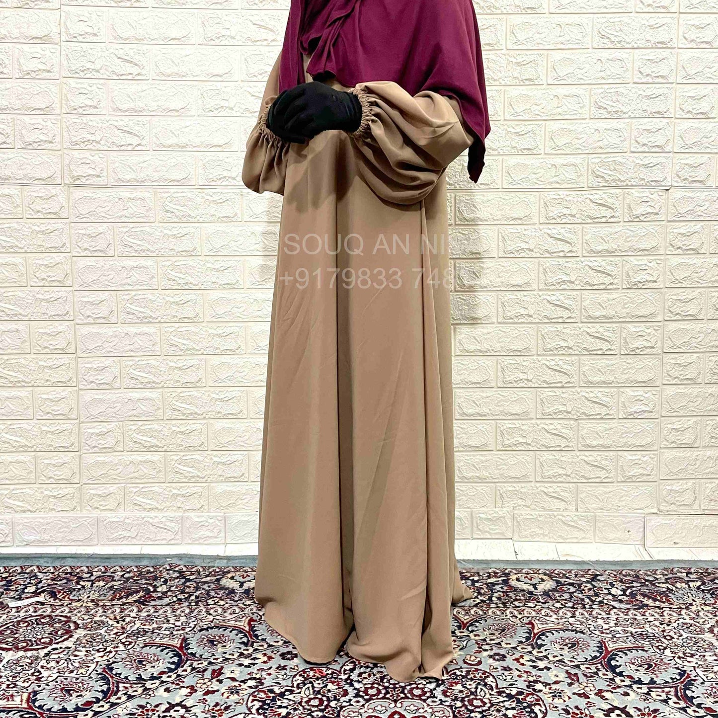 A-line abaya with baggy sleeves