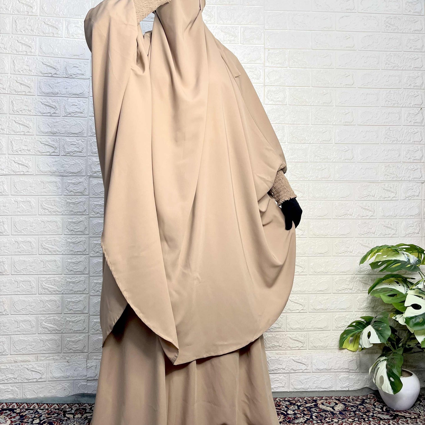 Two pc jilbab with skirt and smocking sleeves