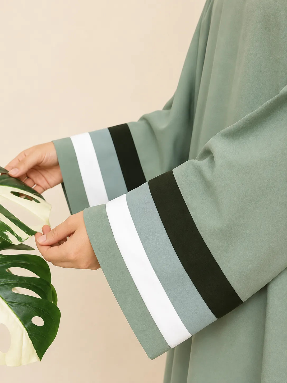 Emerald Iram Abaya