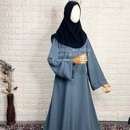 Basic A-line abaya with plain sleeves