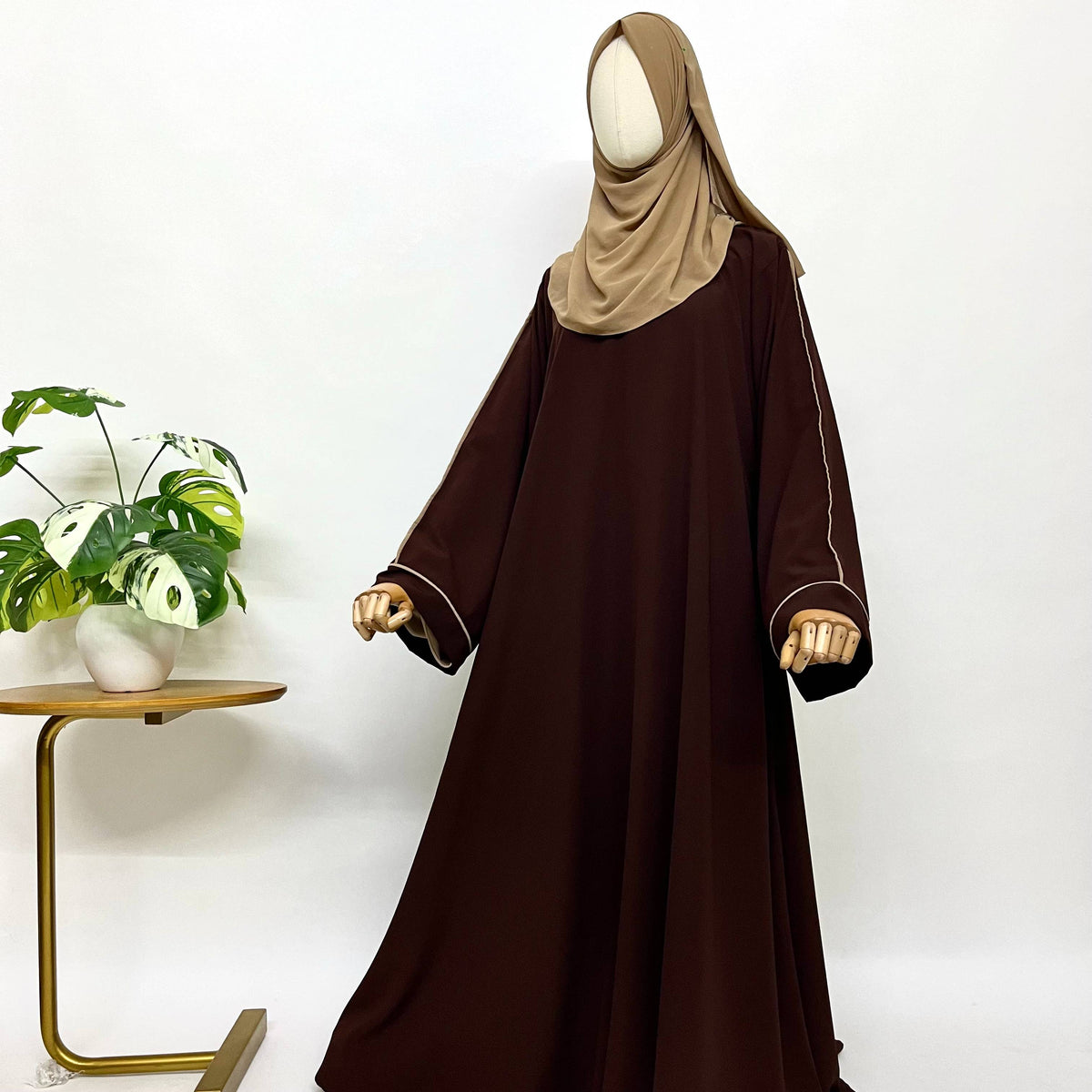 Broad Sleeves Abaya with contrast piping