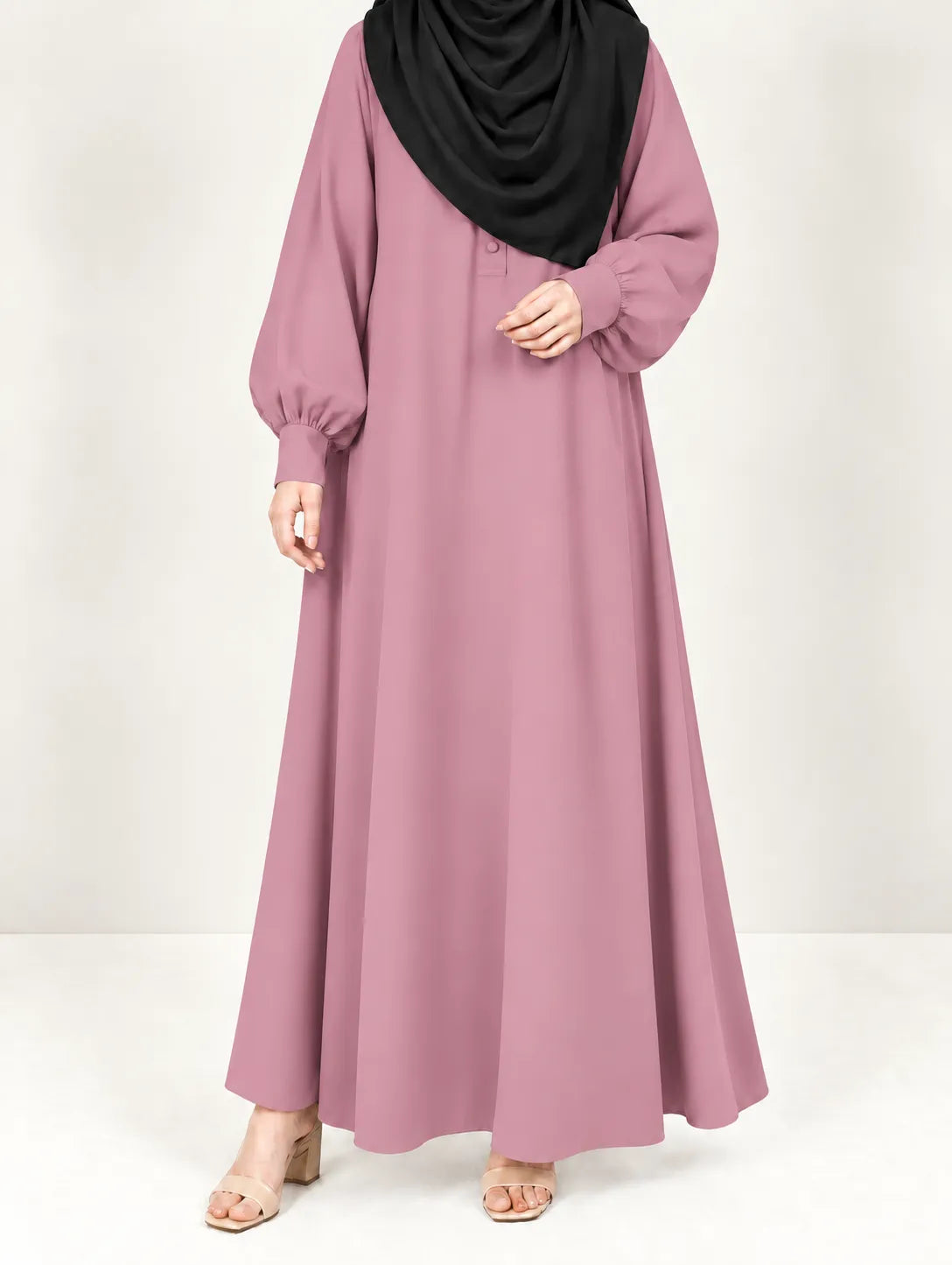 Aline Abaya