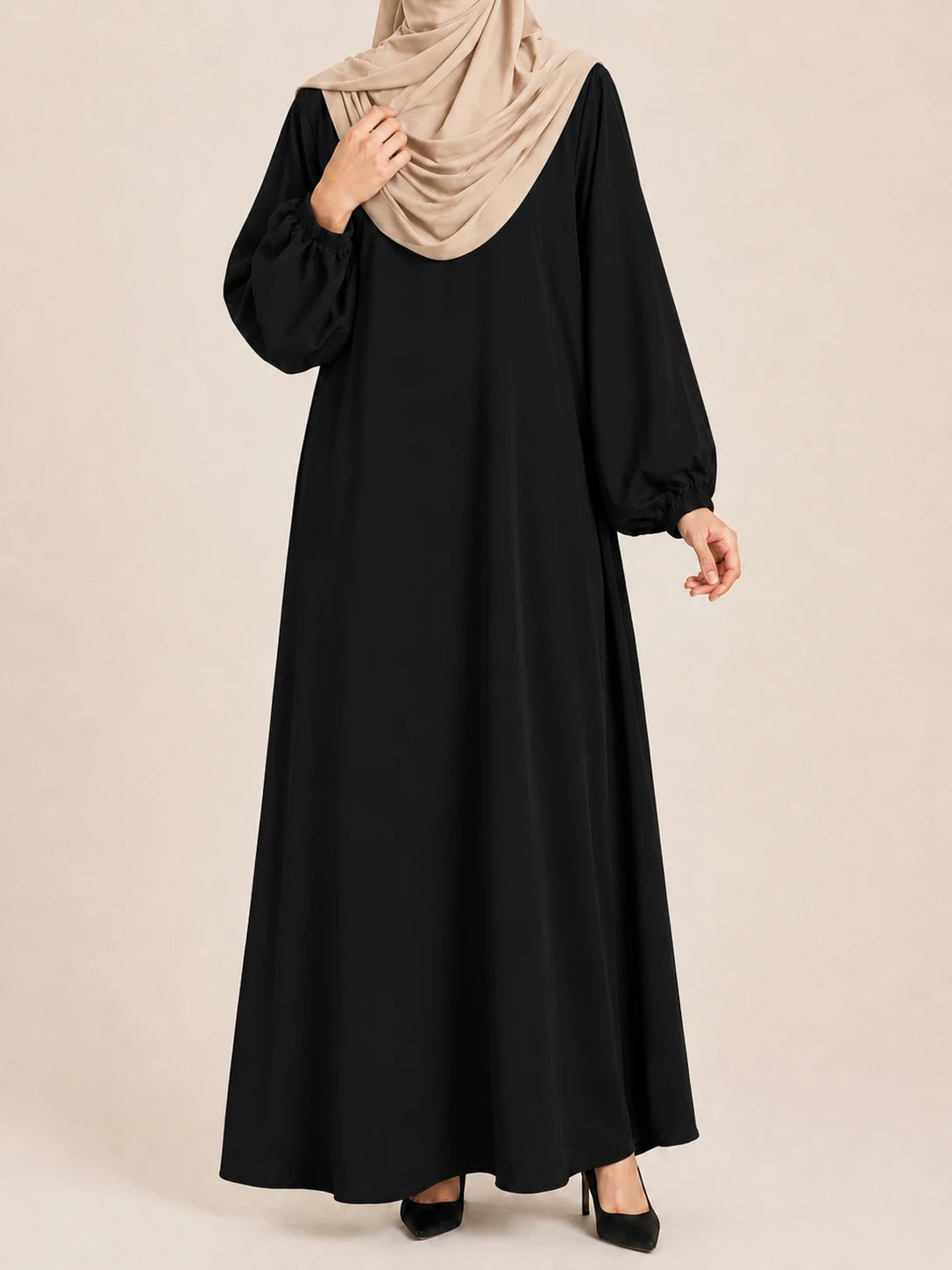 Black Basic Abaya With Elastic Sleeves