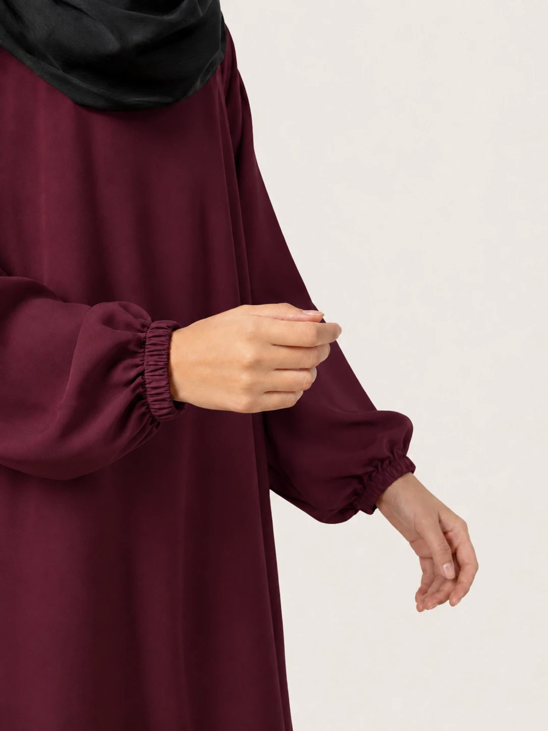 Basic Abaya With Elastic Sleeves
