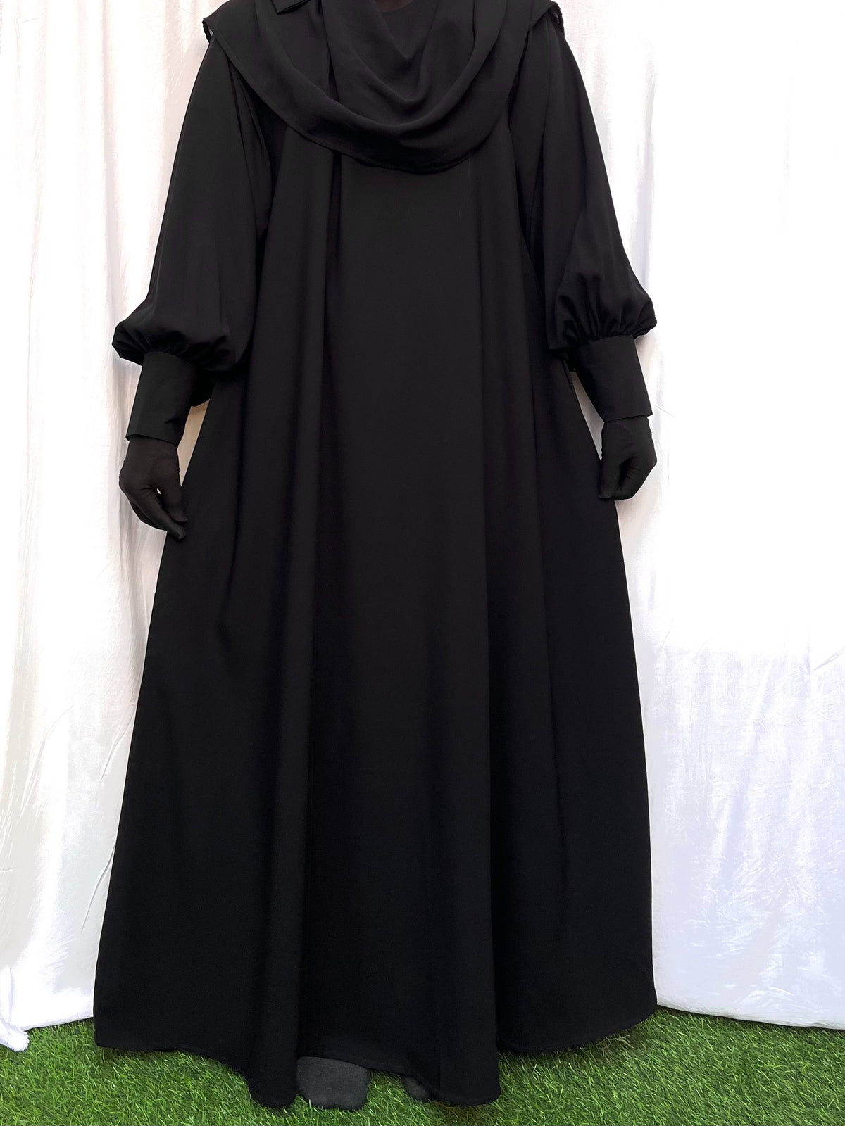 Basic Abaya With Elastic Sleeves