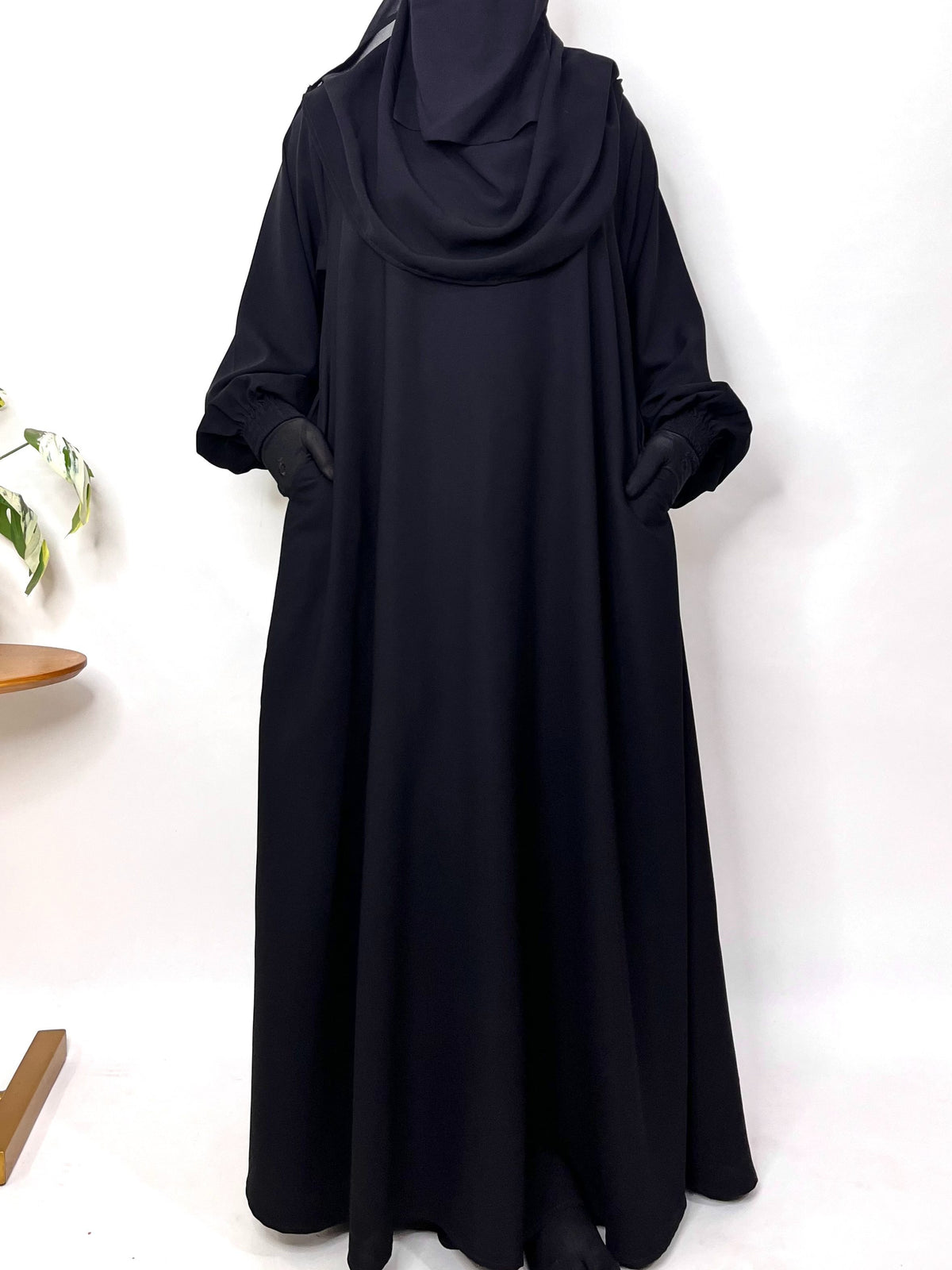 Basic Abaya With Elastic Sleeves