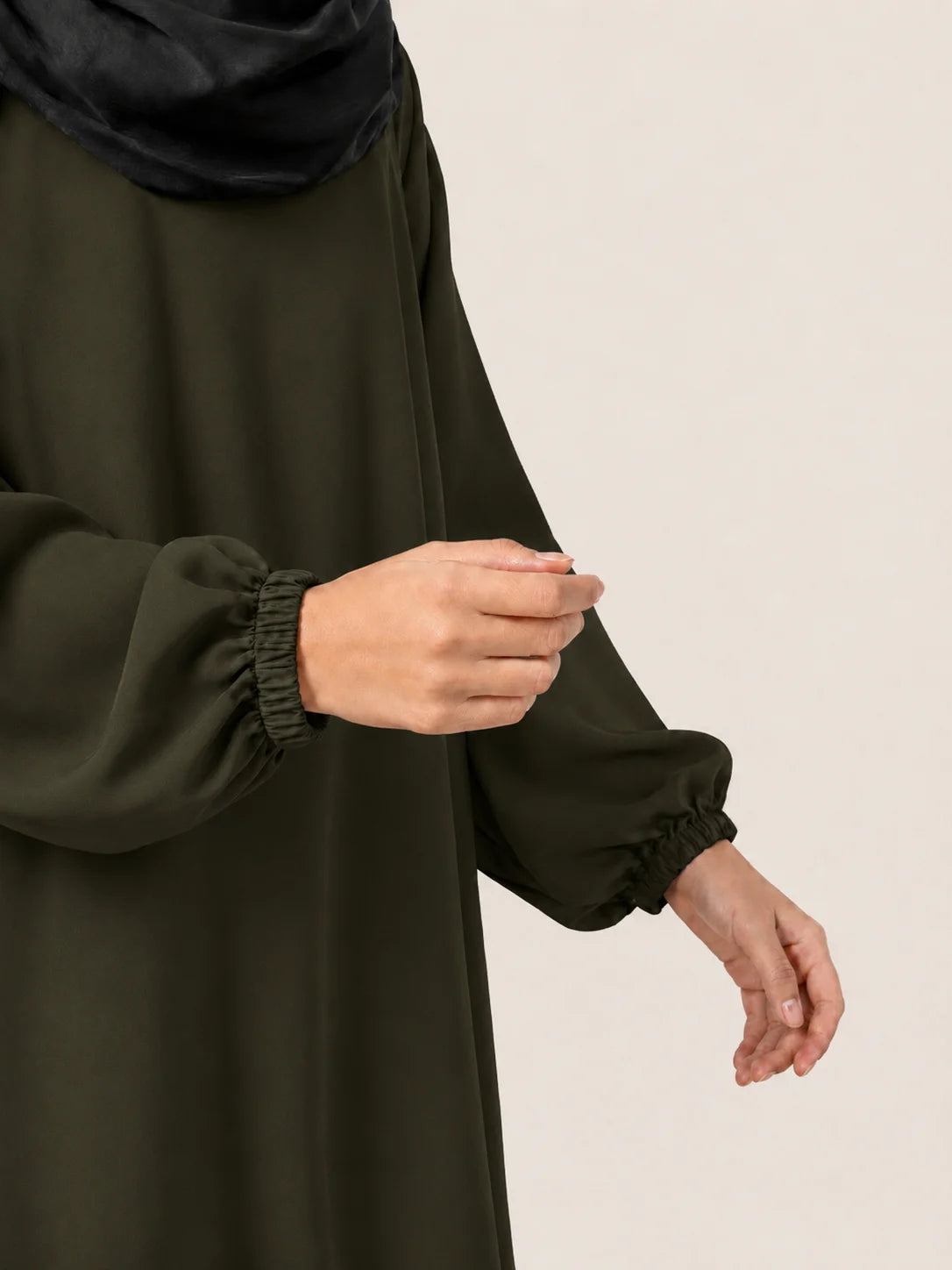 Basic Abaya With Elastic Sleeves