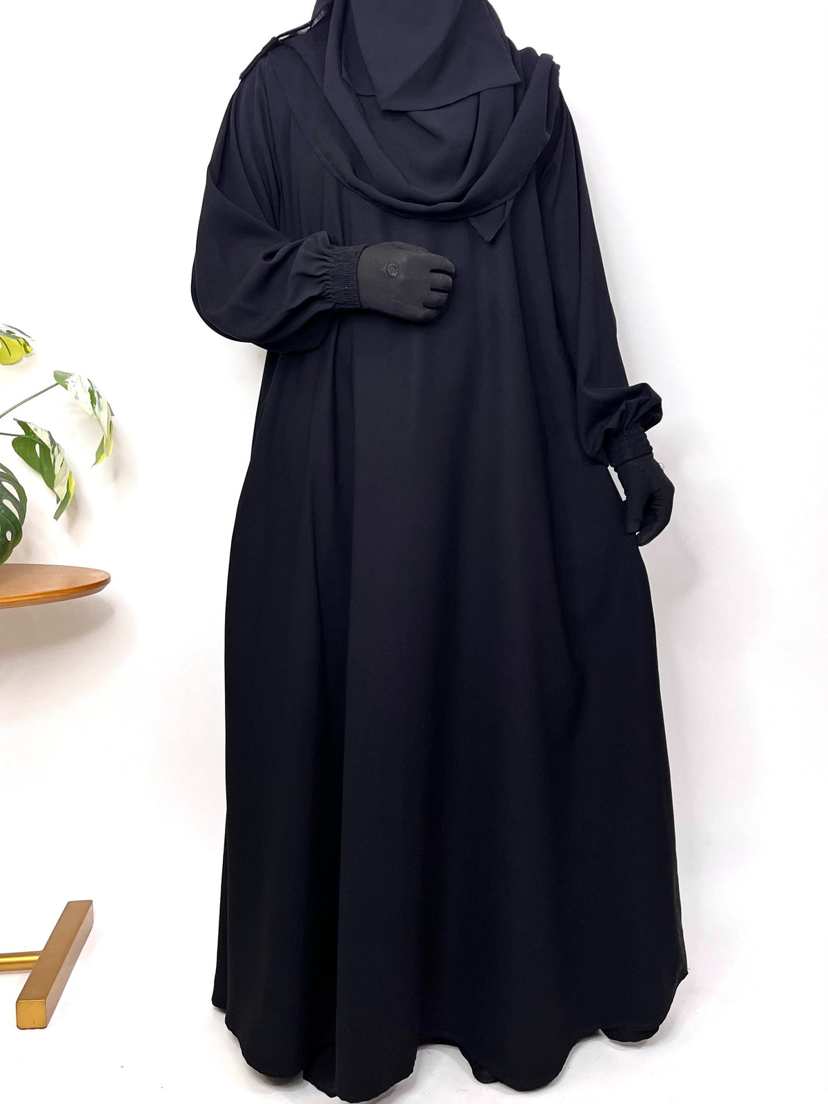 Basic Abaya With Elastic Sleeves