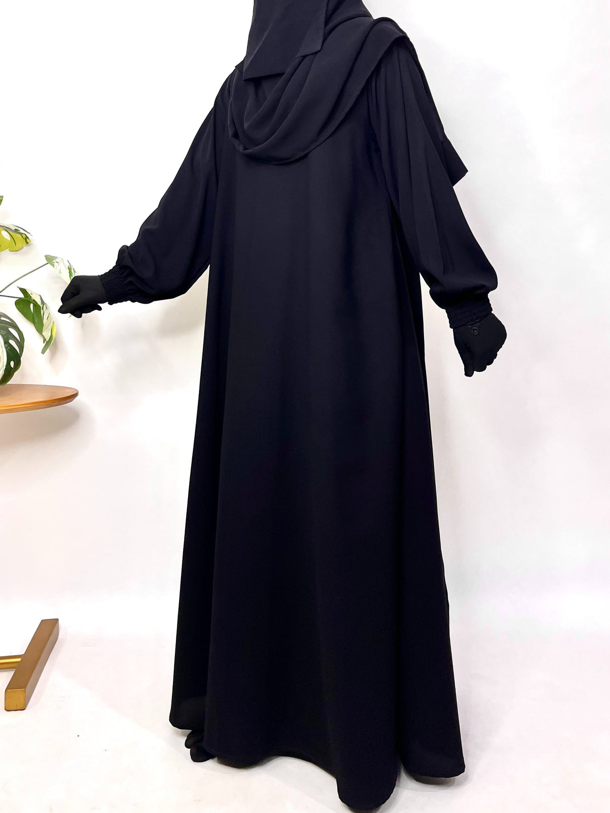 Basic Abaya With Elastic Sleeves