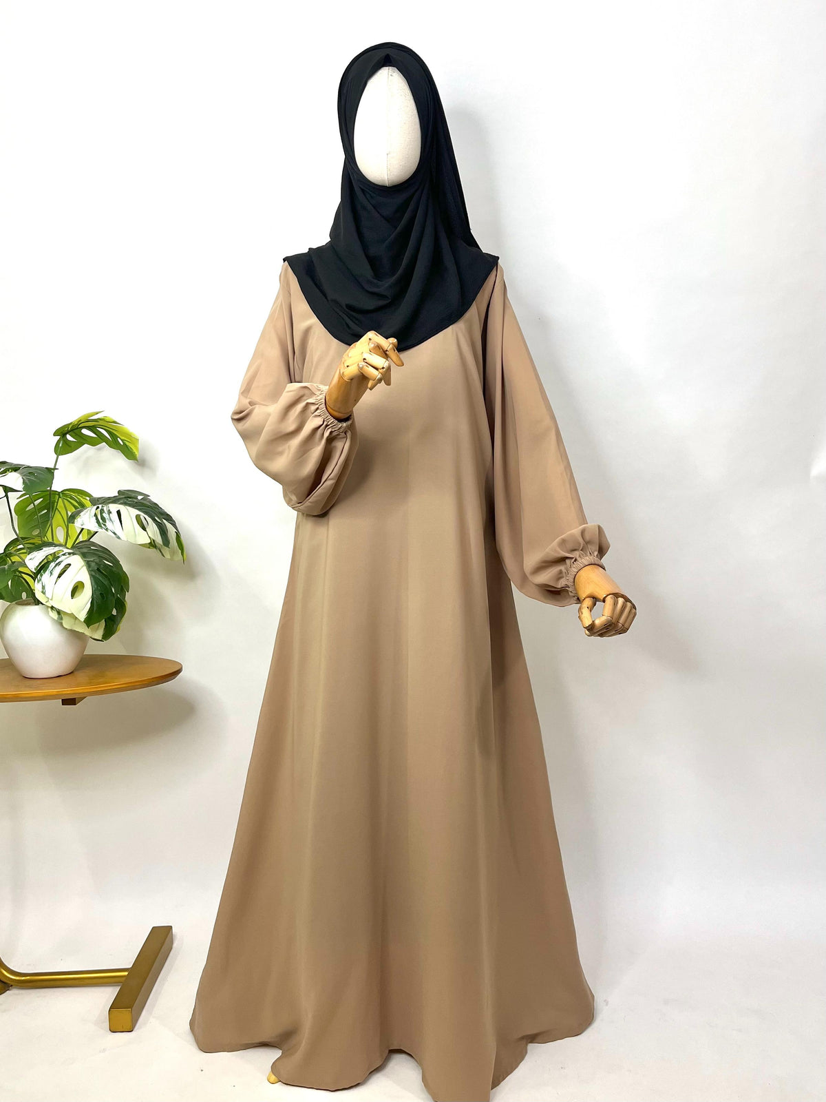 Basic Abaya With Elastic Sleeves