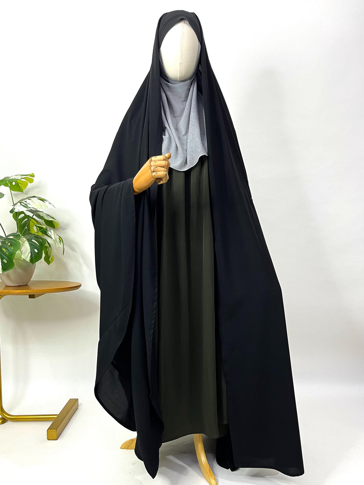 Black Irani Chadar Without Sleeves