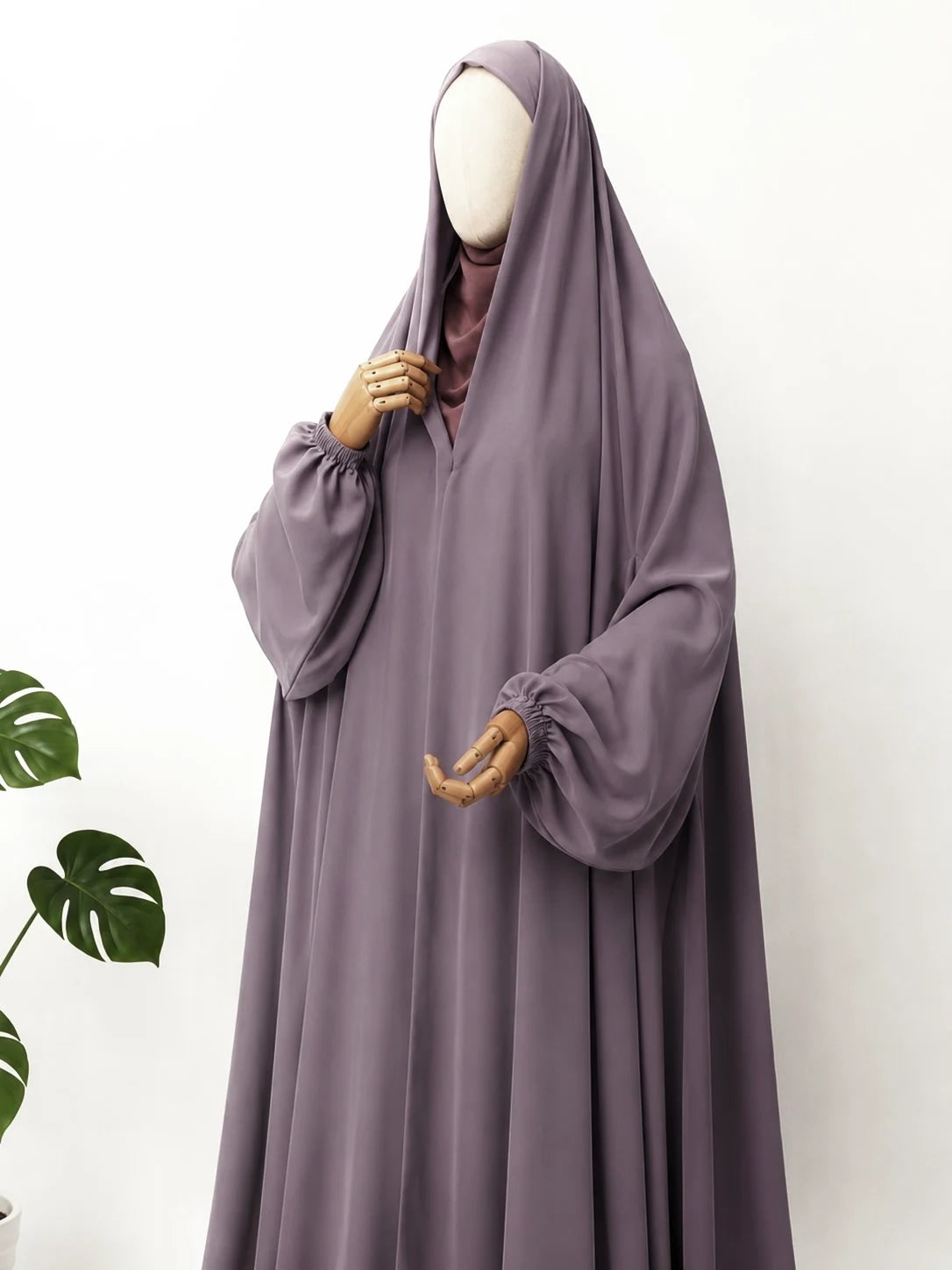 Lavender Irani Chadar With Sleeves