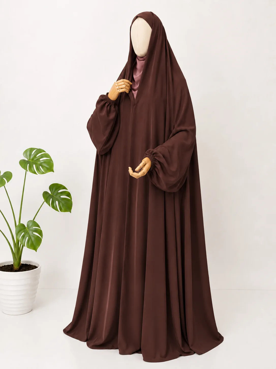 Brown Irani Chadar With Sleeves