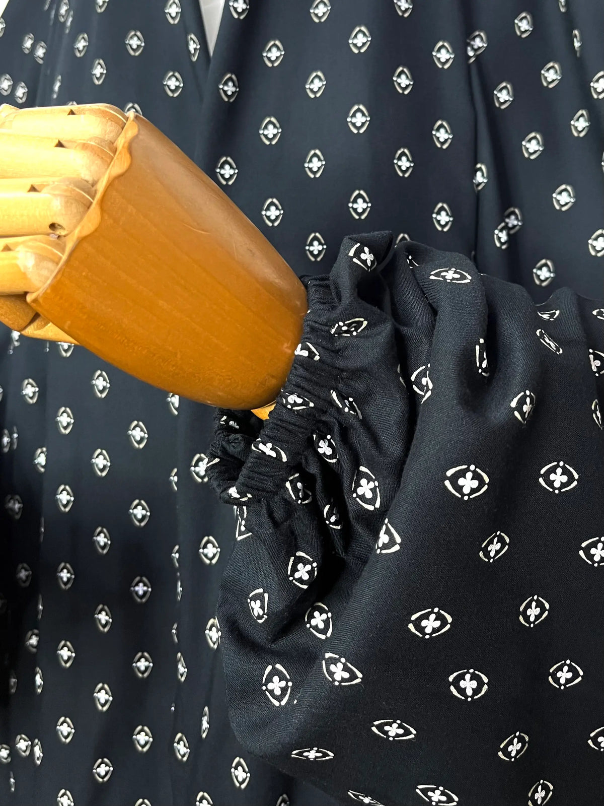 Irani Chadar With Sleeves