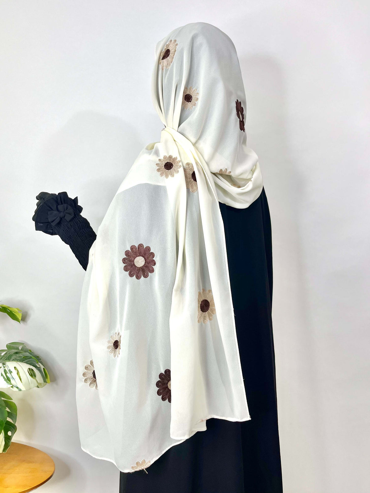 Off-white Chiffon hijab with embroidery