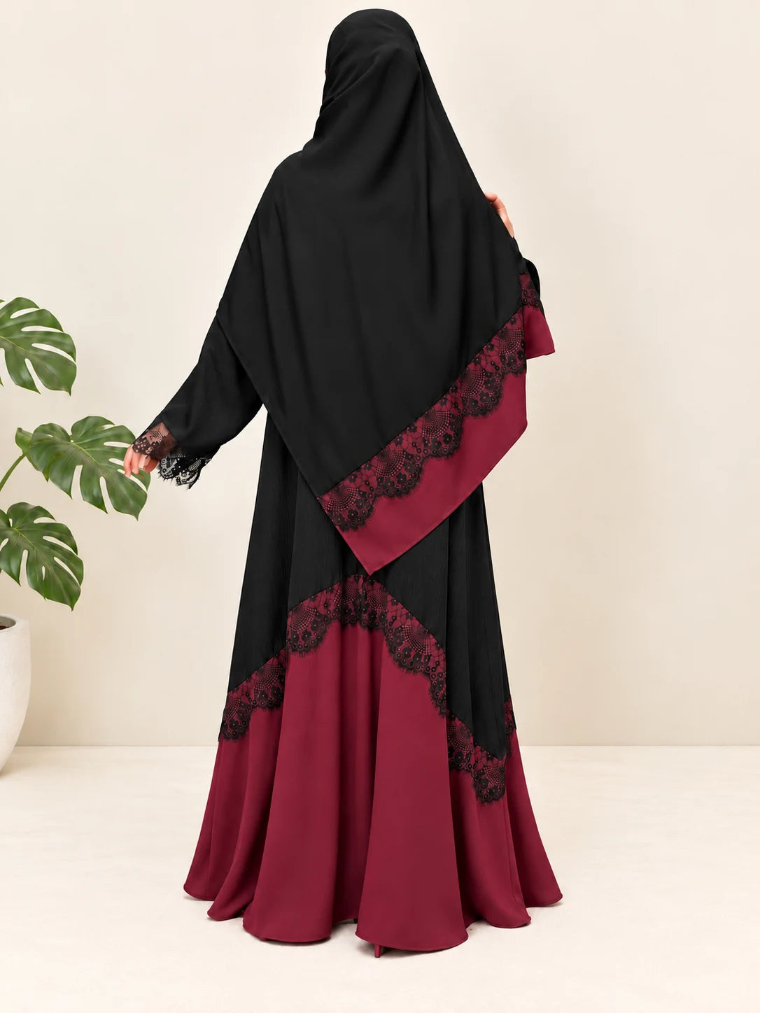 Safwa Abaya