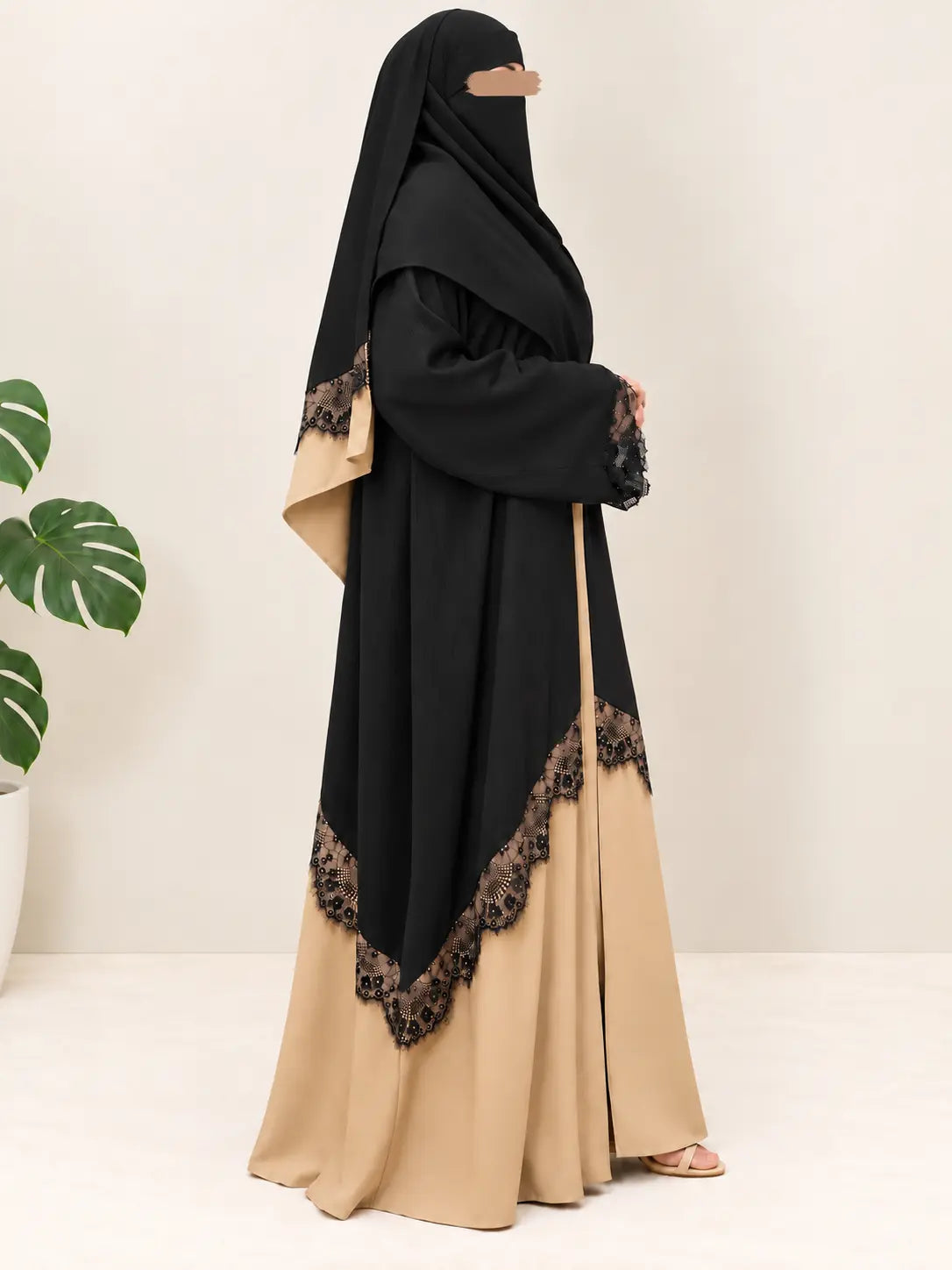 Safwa Abaya