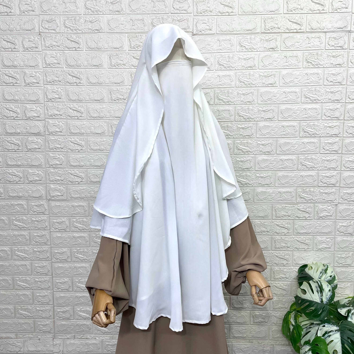 White Round With Flap Khimar