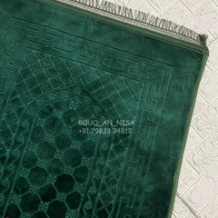Premium Quality Velvet Prayer Rug