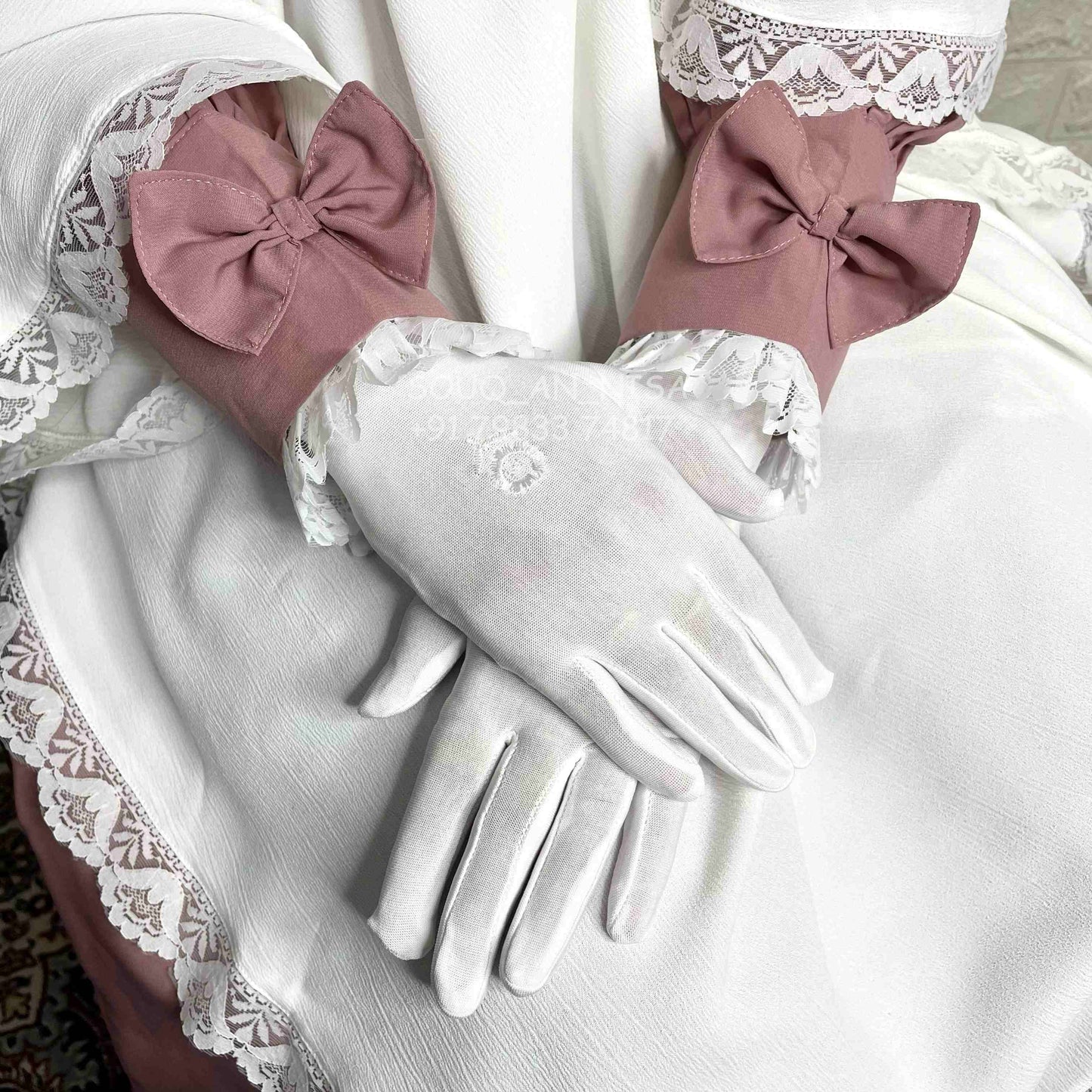 White Hand Gloves