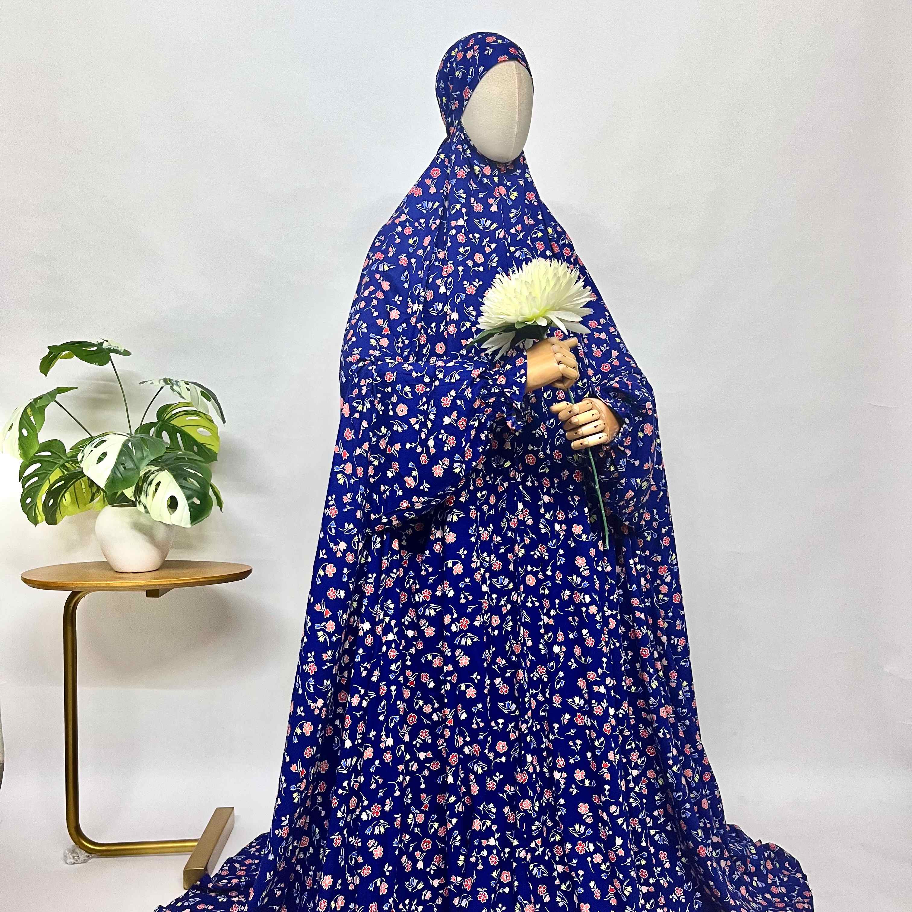 Princess Salah Khimar