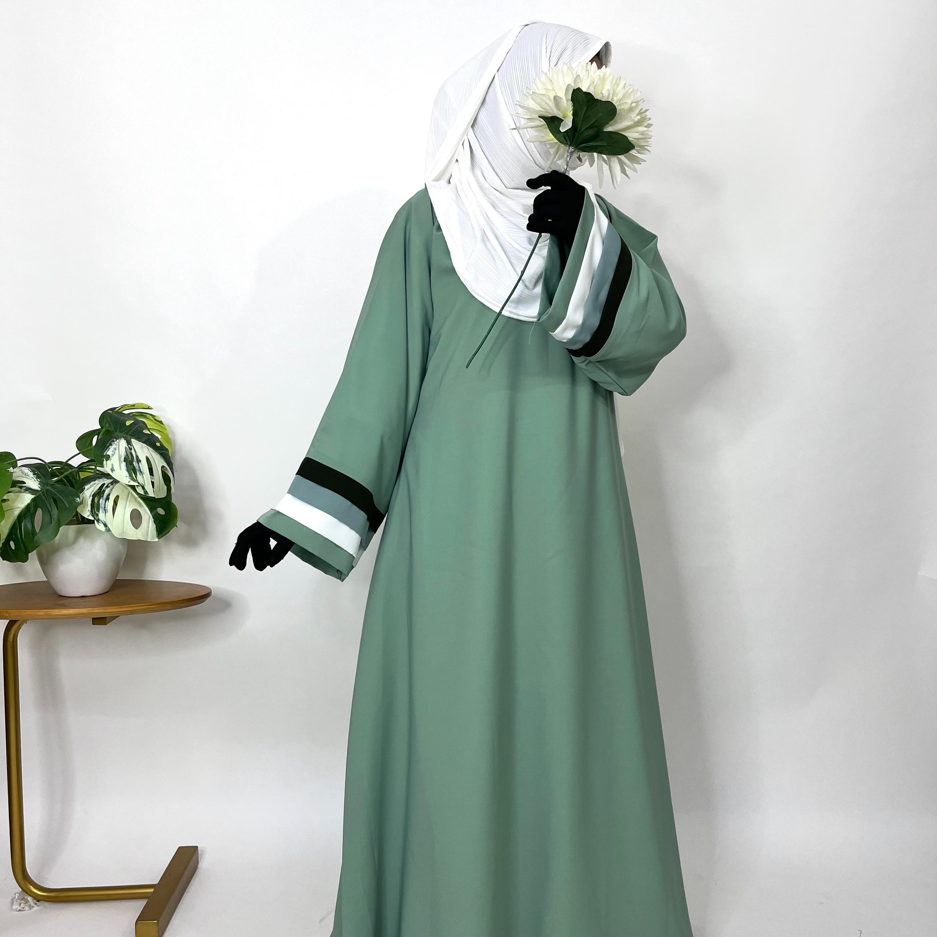 Emerald Iram Abaya