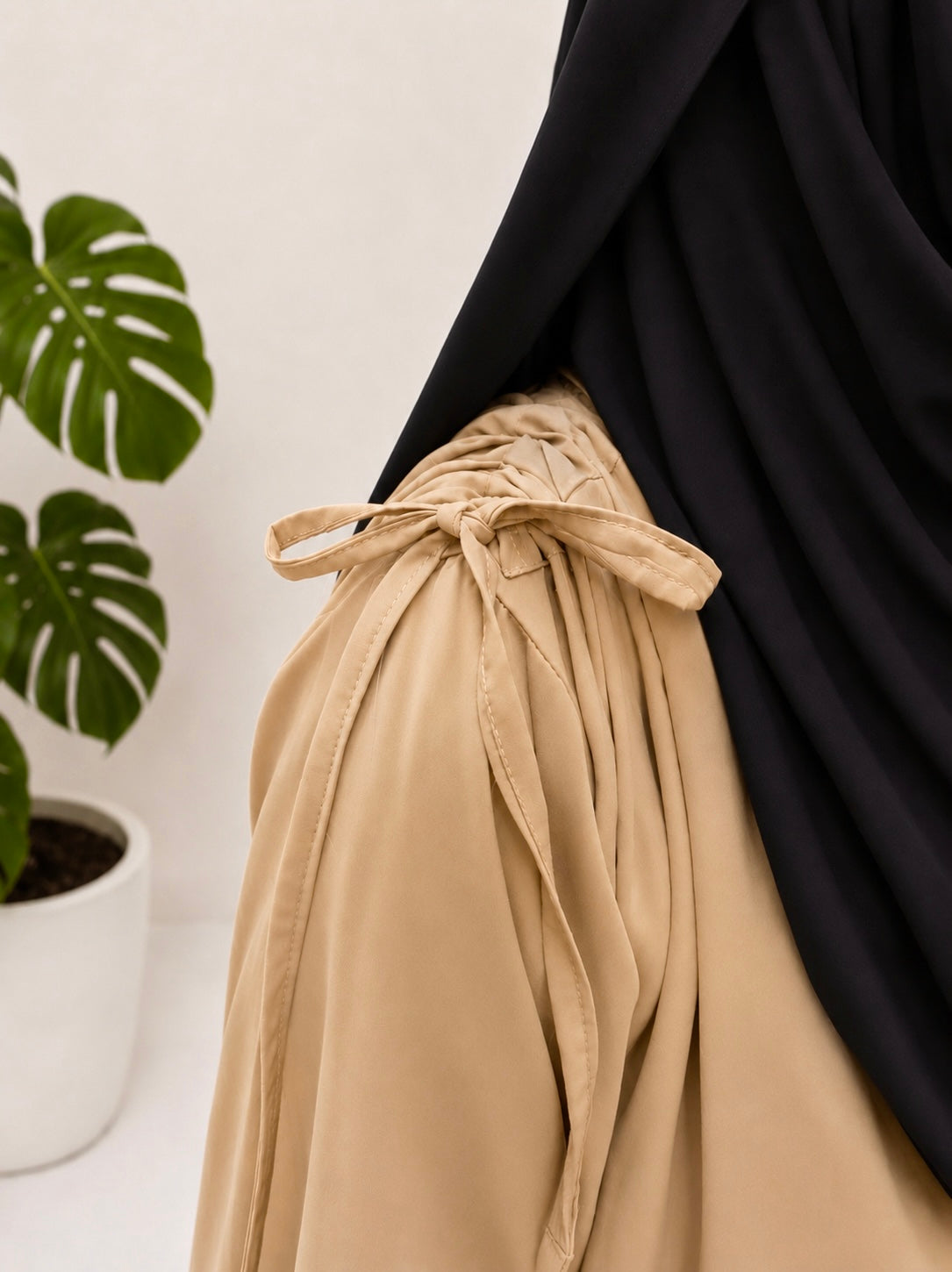 Beige IQRA String Abaya