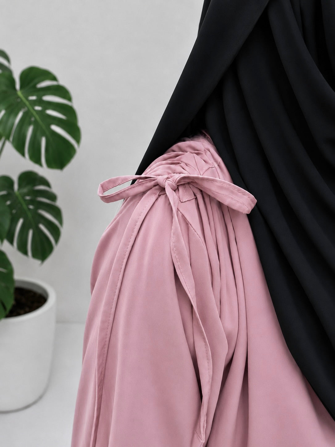 Pastel Pink IQRA String Abaya