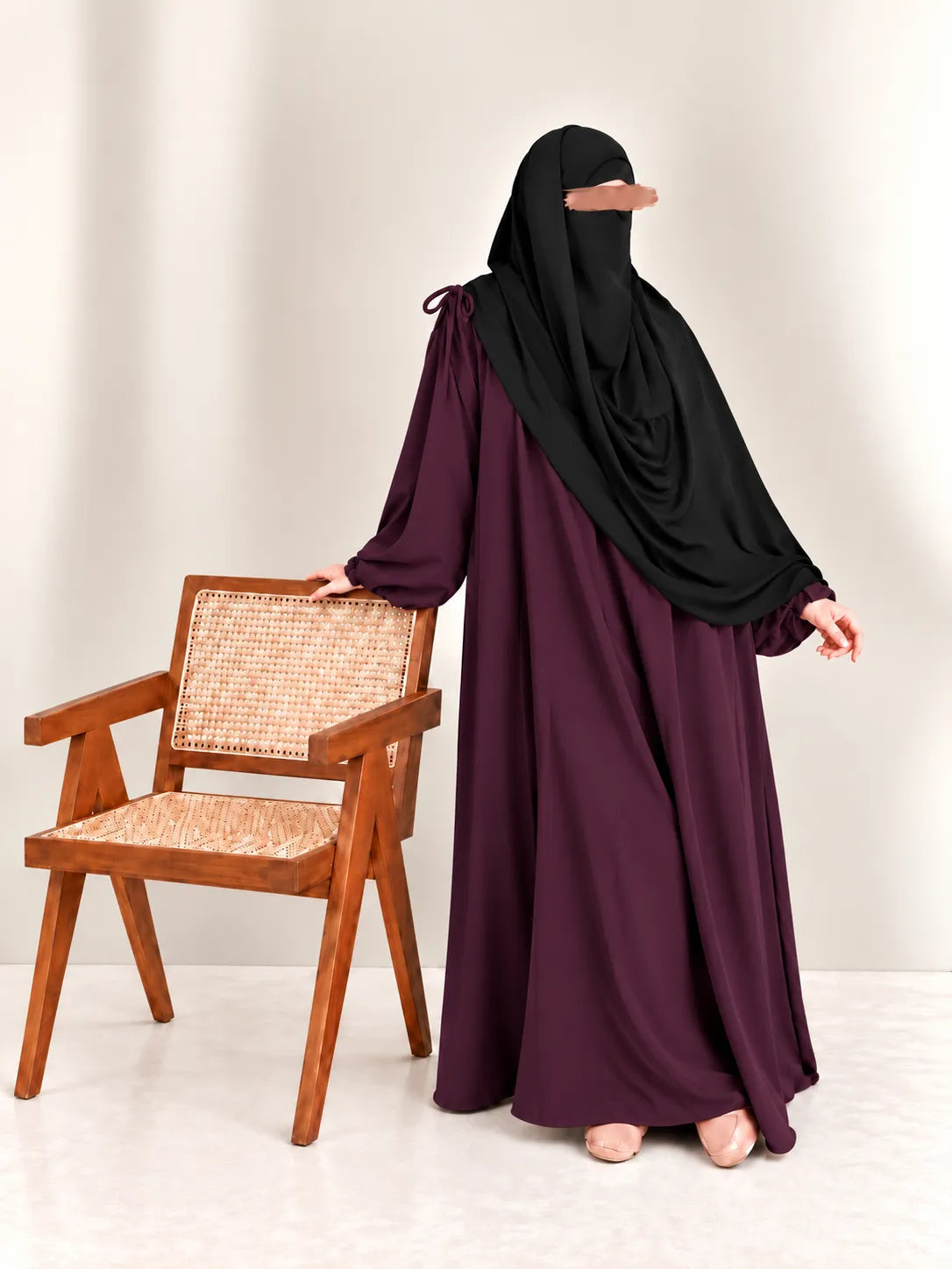 Plum Iqra Abaya