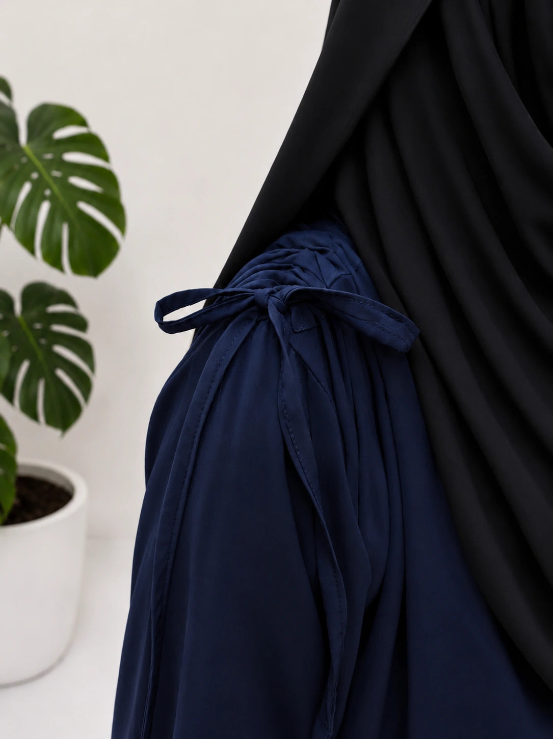 Navy Blue IQRA String Abaya