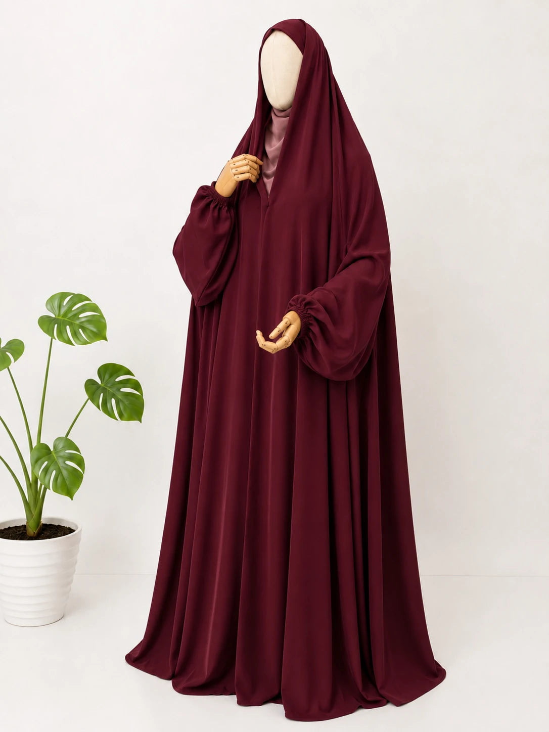 Maroon Irani Chadar With Sleeves