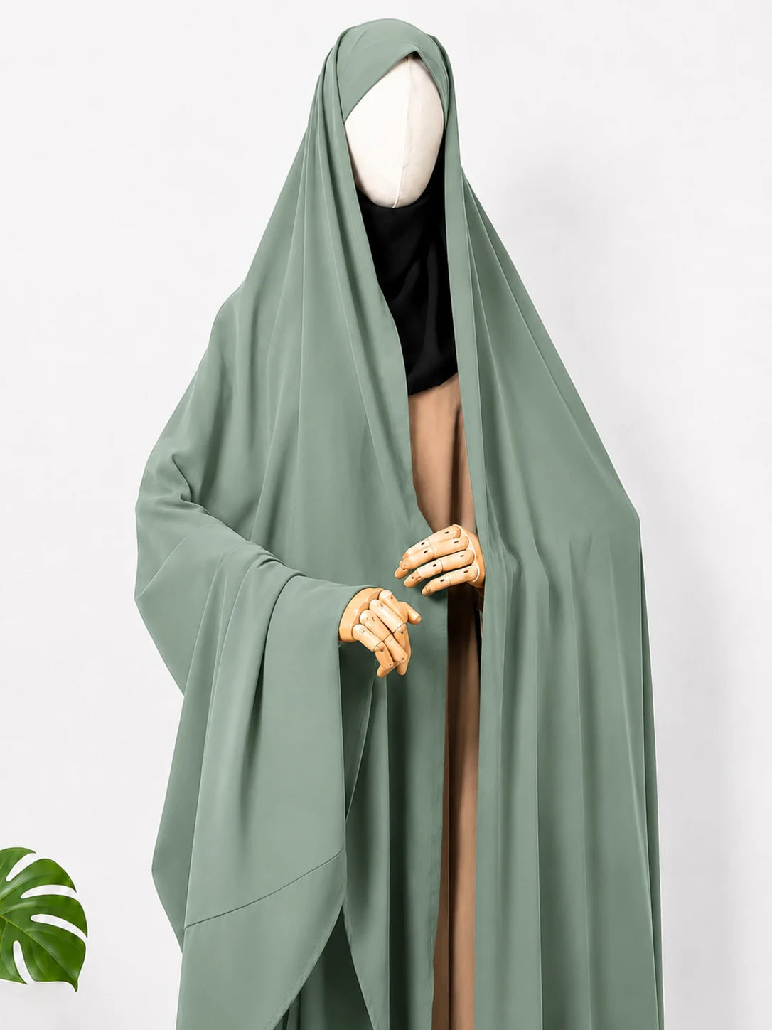 Emerald Irani Chadar Without Sleeves
