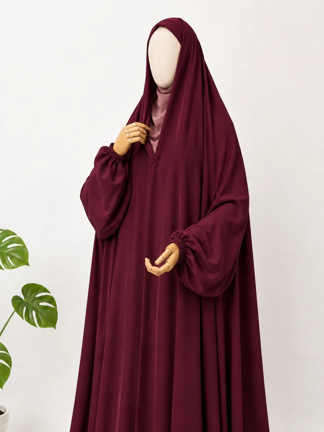 Maroon Irani Chadar With Sleeves
