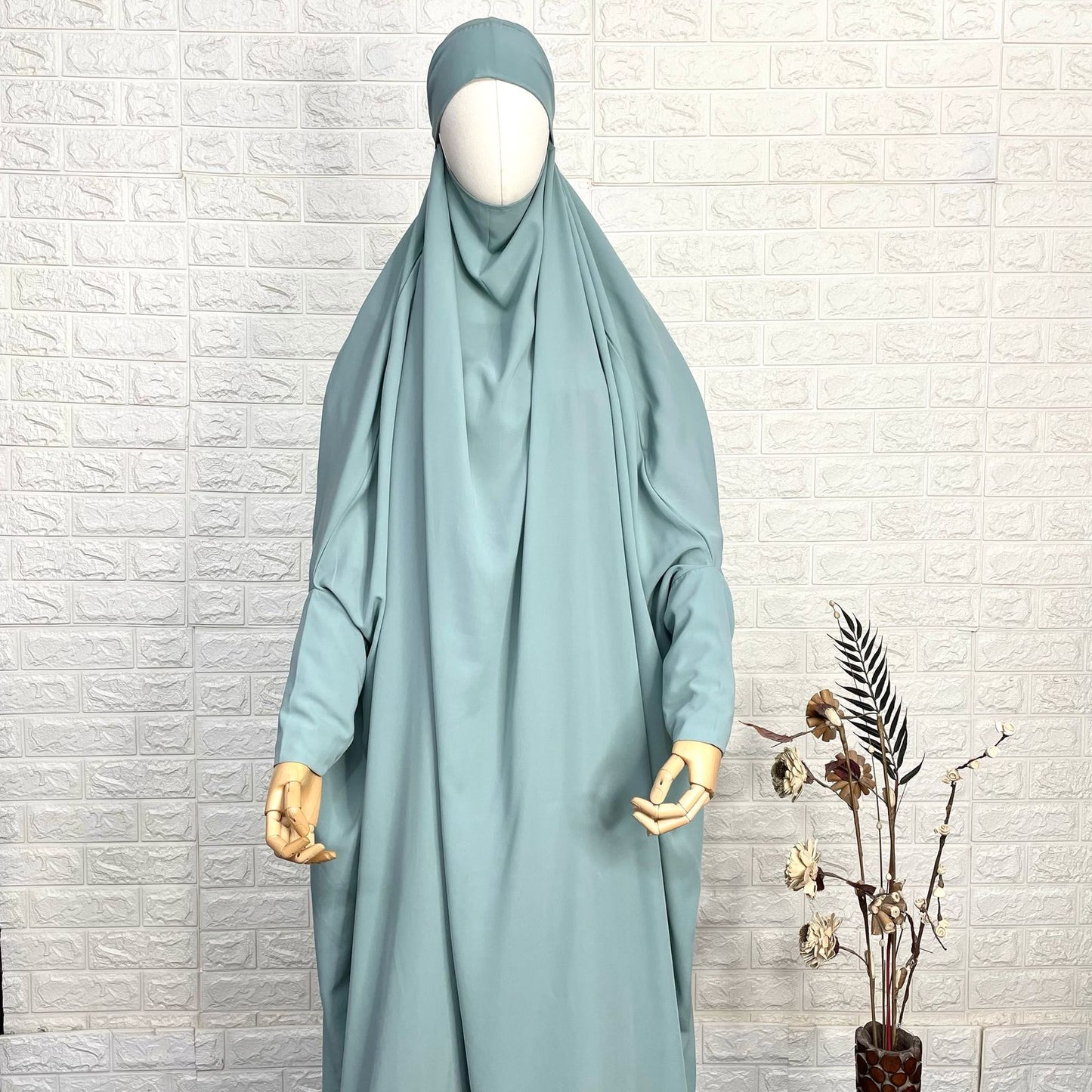 Sapphire Jilbab With Plain Sleeves