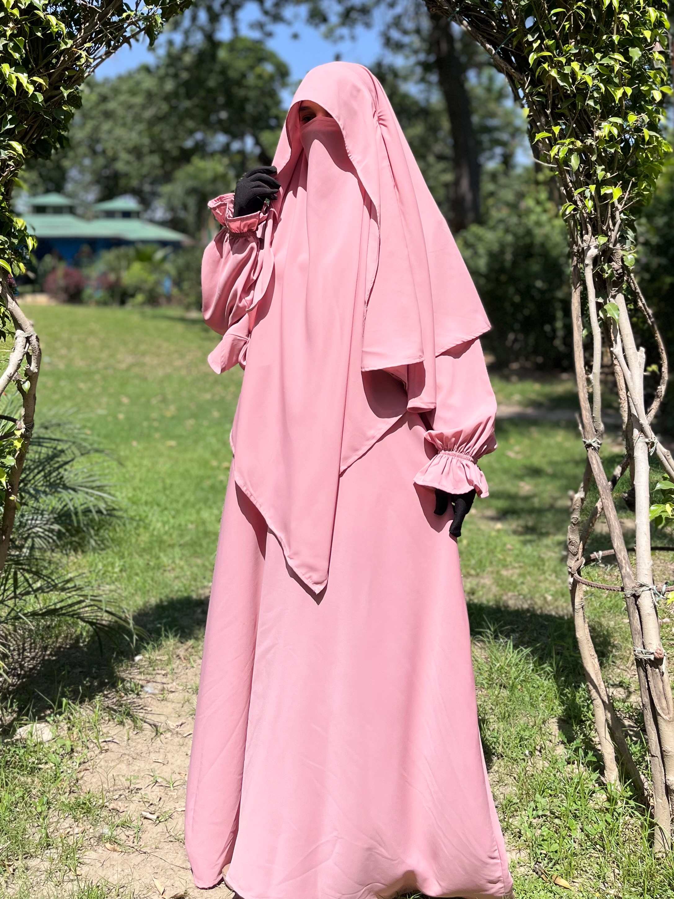 Sarah Abaya Set