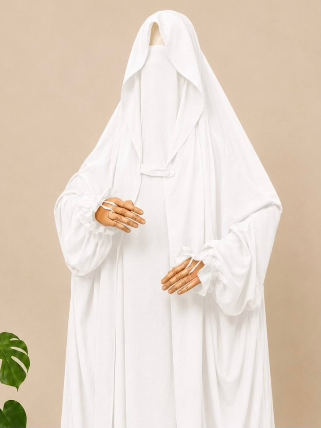 White Saudi Jilbab