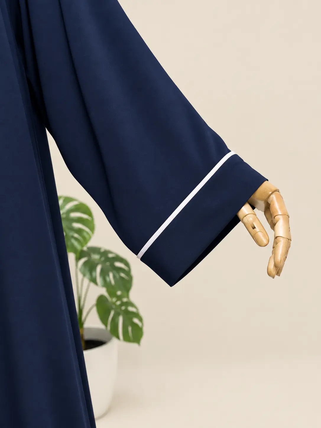 Uzma Basic Abaya