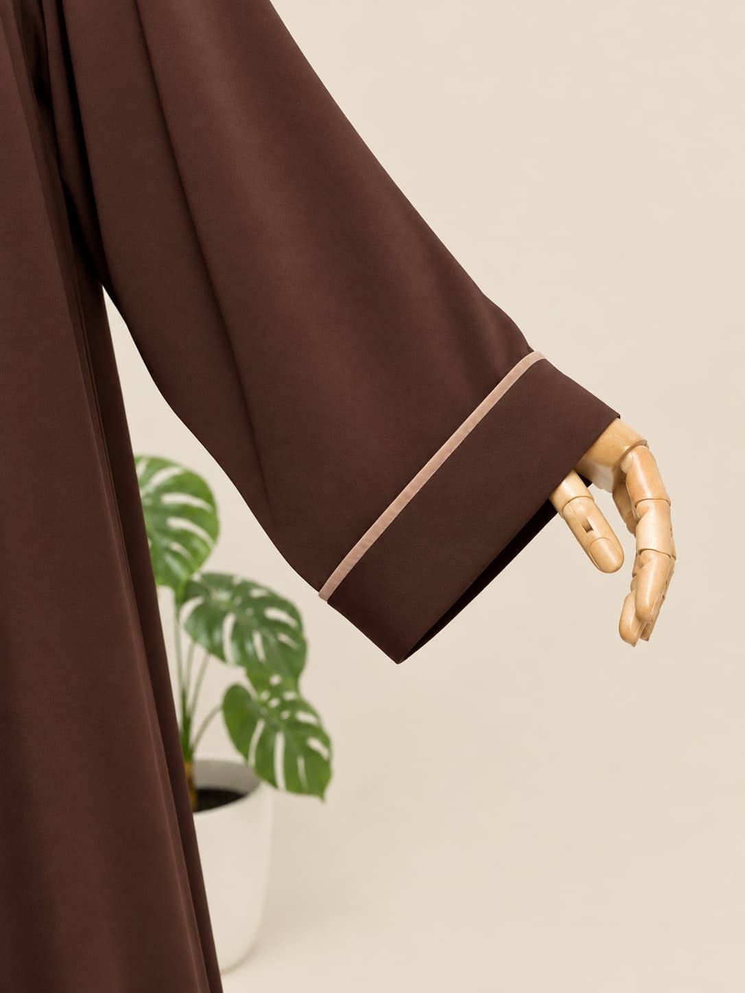 Uzma Basic Abaya