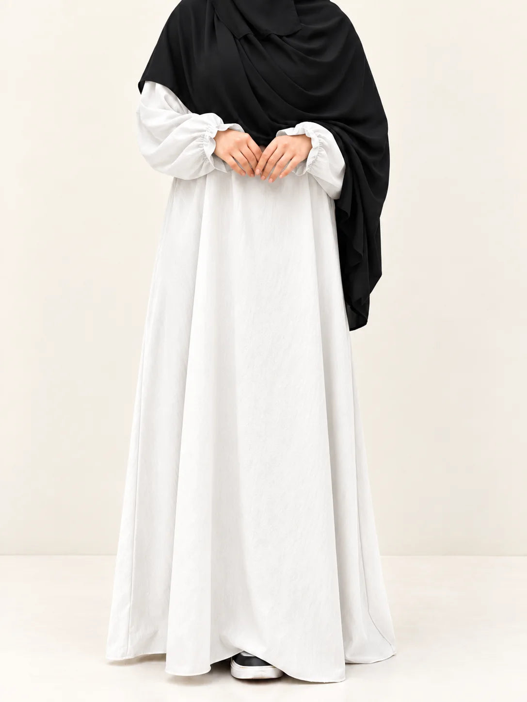 White Basic Abaya With Flower Sleeves